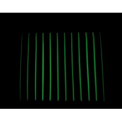 Cortina cinta fluorescente detalle bordes oscuridad