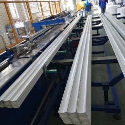 Fábrica de lamas de aluminio para persiana.